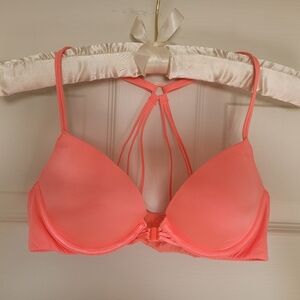 Victoria's Secret- Satin, front snap, crossback bra 🩷 in coral 🪸